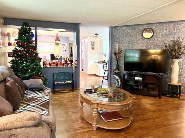 8011 SE Homestead Avenue, Hobe Sound, FL 33455