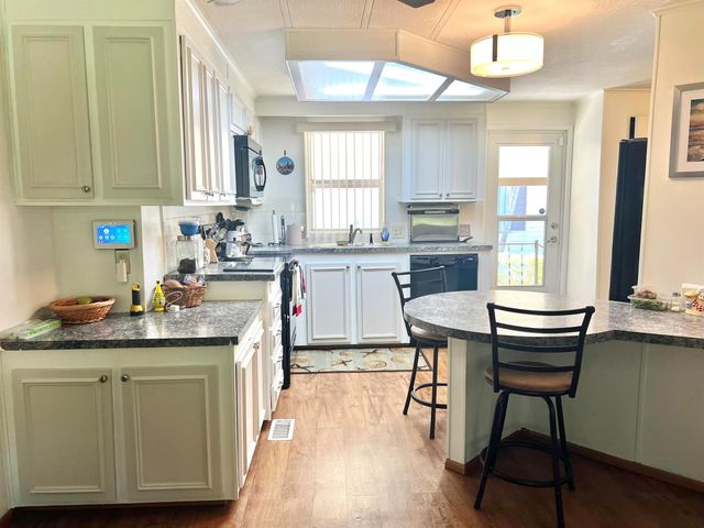 8011 SE Homestead Avenue, Hobe Sound, FL 33455