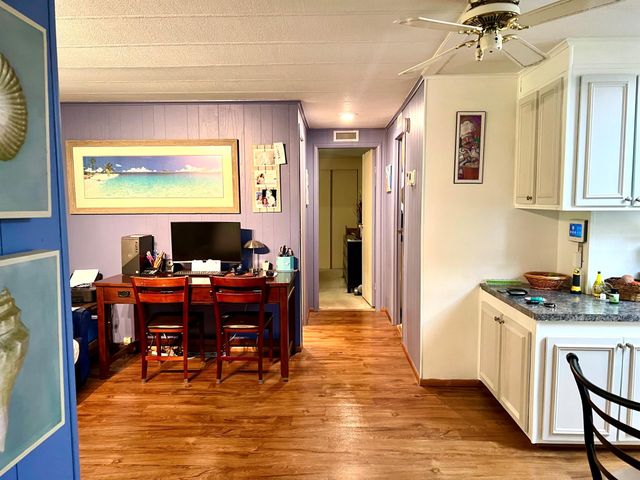 8011 SE Homestead Avenue, Hobe Sound, FL 33455