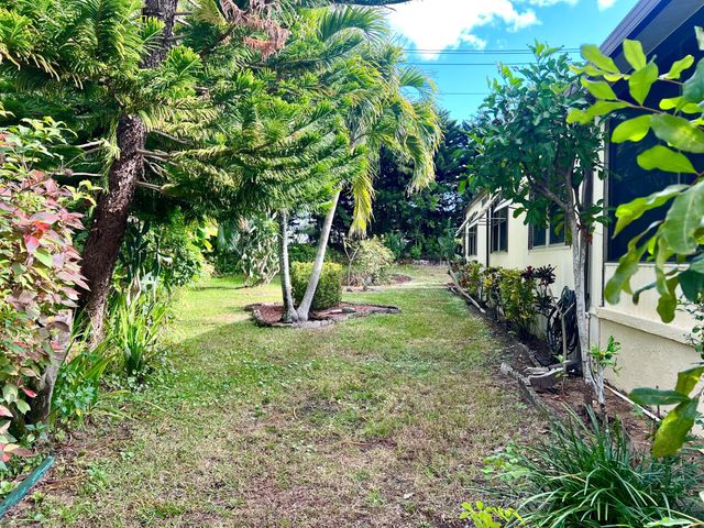 8011 SE Homestead Avenue, Hobe Sound, FL 33455