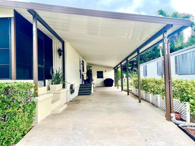 8011 SE Homestead Avenue, Hobe Sound, FL 33455