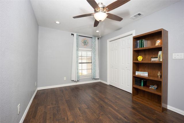 502 E Tyler Street, Ennis, TX 75119