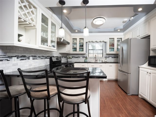 502 E Tyler Street, Ennis, TX 75119