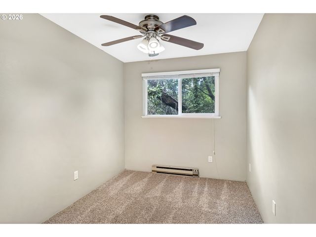 1640 Village Park Pl, West Linn, OR 97068