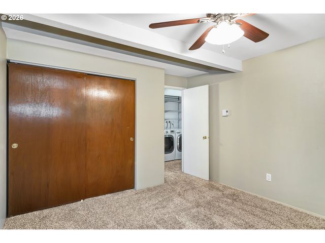 1640 Village Park Pl, West Linn, OR 97068