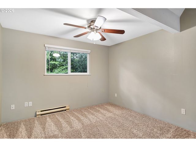 1640 Village Park Pl, West Linn, OR 97068