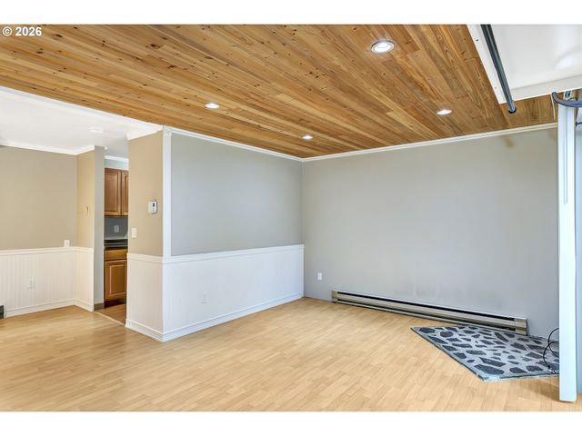 1640 Village Park Pl, West Linn, OR 97068