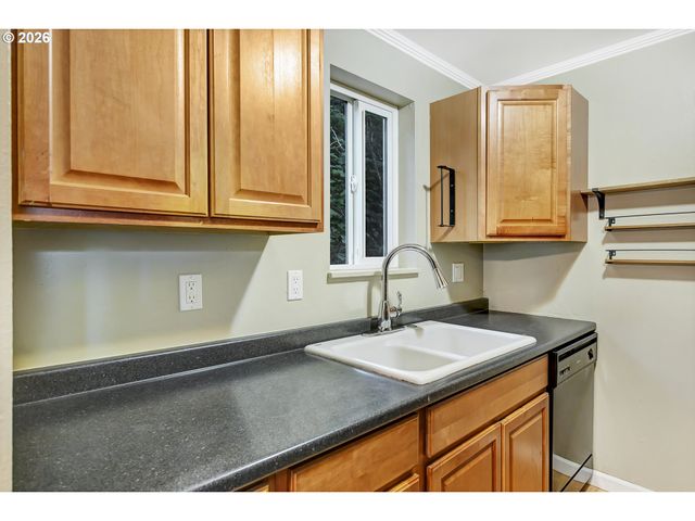 1640 Village Park Pl, West Linn, OR 97068