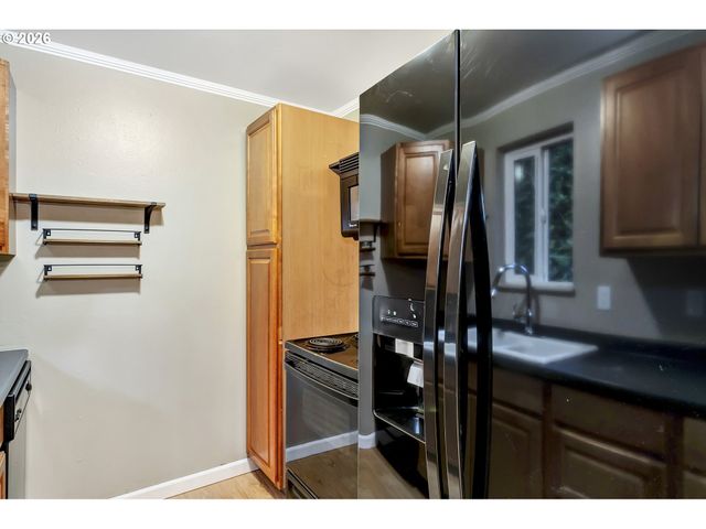 1640 Village Park Pl, West Linn, OR 97068