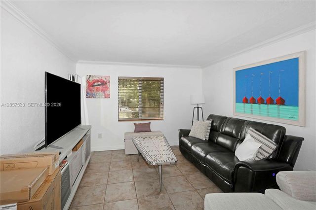 8617 SW 68th Court 24, Pinecrest, FL 33156