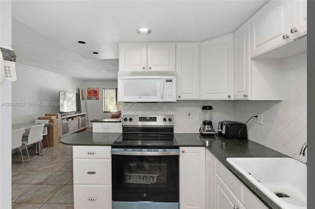 8617 SW 68th Court 24, Pinecrest, FL 33156