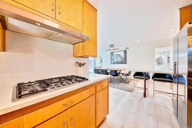 5187 Foothill Blvd, San Diego, CA 92109