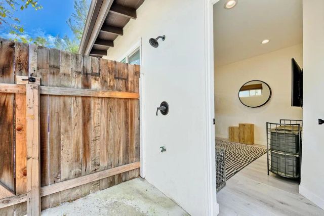 5187 Foothill Blvd, San Diego, CA 92109