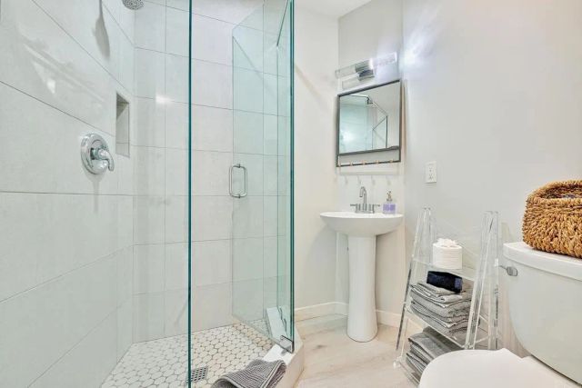 5187 Foothill Blvd, San Diego, CA 92109