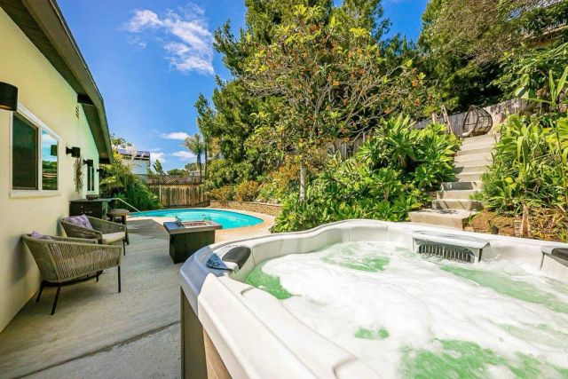 5187 Foothill Blvd, San Diego, CA 92109