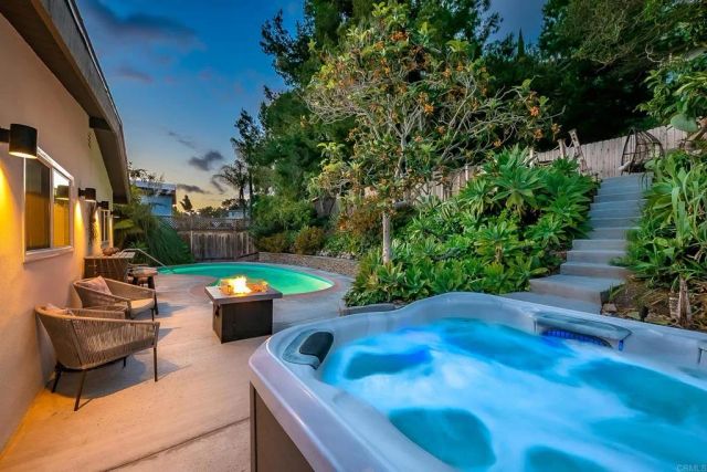 5187 Foothill Blvd, San Diego, CA 92109