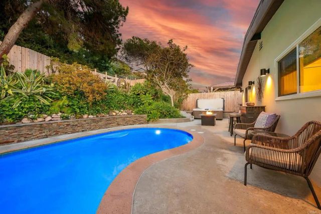 5187 Foothill Blvd, San Diego, CA 92109