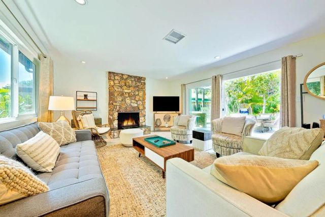 5187 Foothill Blvd, San Diego, CA 92109