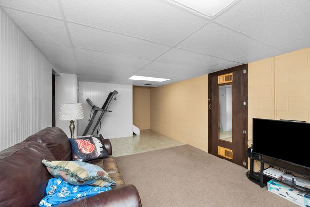 1121 Hollyhock Drive, Grand Blanc Twp, MI 48439