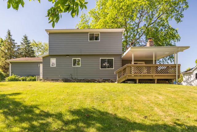 1121 Hollyhock Drive, Grand Blanc Twp, MI 48439