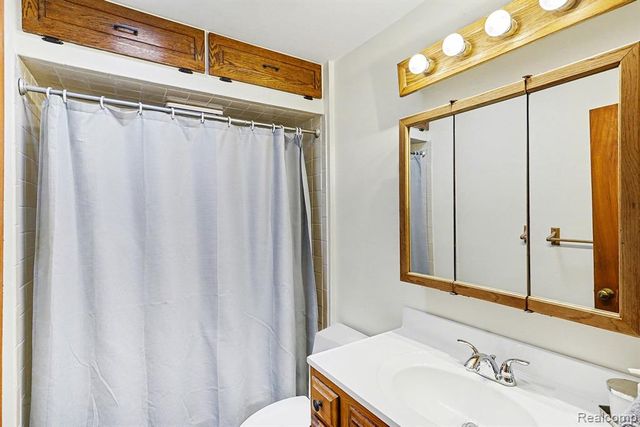 941 Marvell Place, Waterford, MI 48327