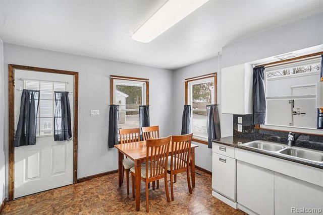 941 Marvell Place, Waterford, MI 48327