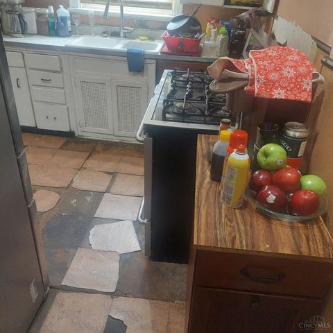 6531 Hamilton Avenue, North College Hill, OH 45224