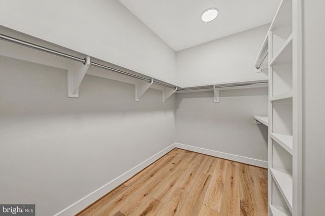 326 RUNNER STONE CT NW, Leesburg, VA 20176