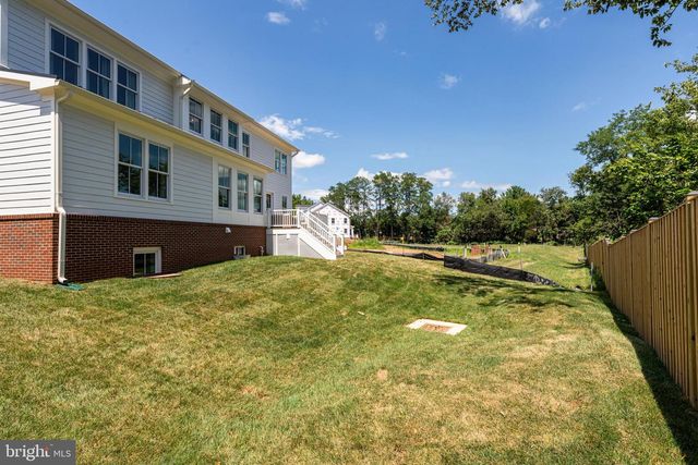 326 RUNNER STONE CT NW, Leesburg, VA 20176