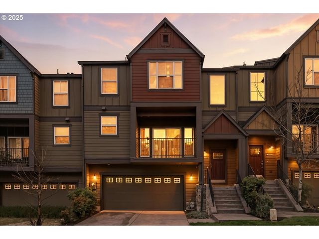 10835 Sw HUNTINGTON Ave, Portland, OR 97223