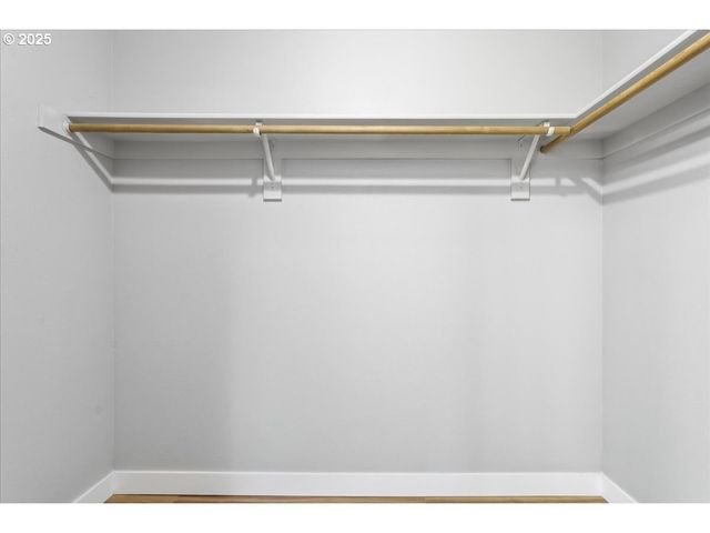 10835 Sw HUNTINGTON Ave, Portland, OR 97223