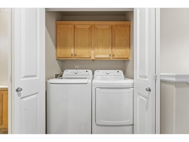 10835 Sw HUNTINGTON Ave, Portland, OR 97223