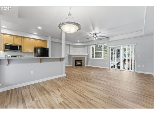 10835 Sw HUNTINGTON Ave, Portland, OR 97223