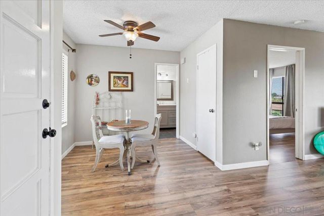 6924 Hyde Park Dr 104, San Diego, CA 92119