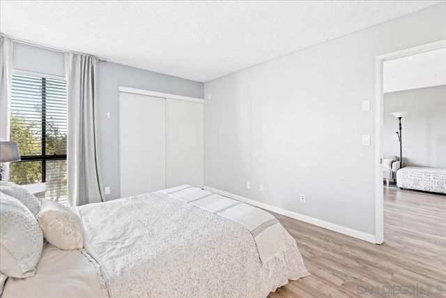 6924 Hyde Park Dr 104, San Diego, CA 92119