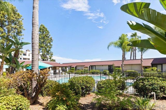 6924 Hyde Park Dr 104, San Diego, CA 92119