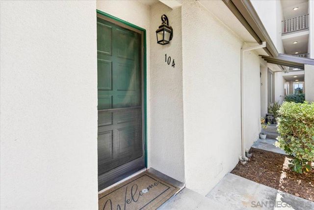 6924 Hyde Park Dr 104, San Diego, CA 92119