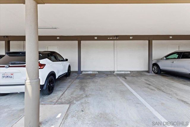 6924 Hyde Park Dr 104, San Diego, CA 92119