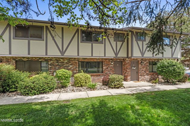 718 Travis Drive Unit B, Carson City, NV 89701