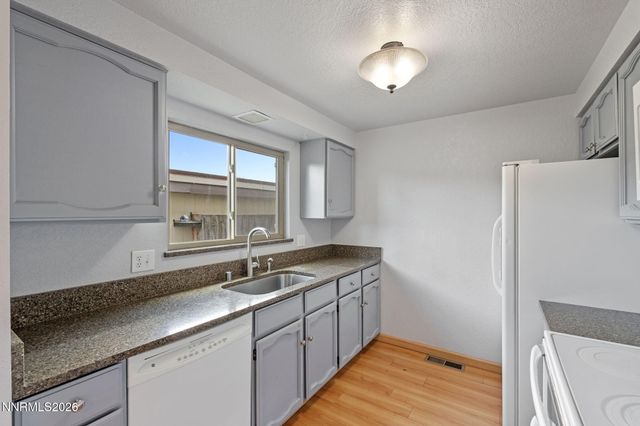 718 Travis Drive Unit B, Carson City, NV 89701