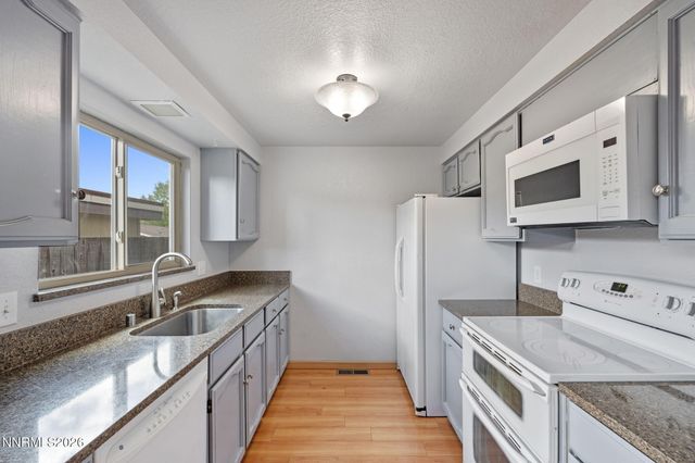 718 Travis Drive Unit B, Carson City, NV 89701