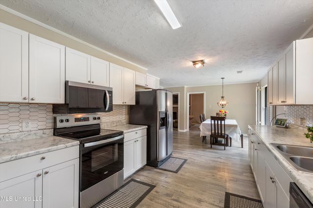3590 Shady Oaks Drive, Olive Branch, MS 38654