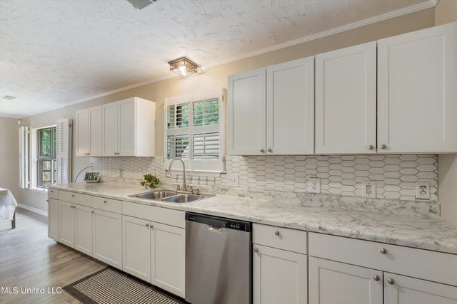 3590 Shady Oaks Drive, Olive Branch, MS 38654