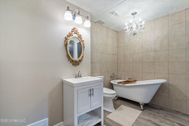 3590 Shady Oaks Drive, Olive Branch, MS 38654