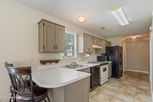3590 Shady Oaks Drive, Olive Branch, MS 38654