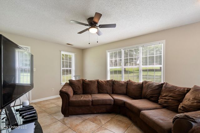 3590 Shady Oaks Drive, Olive Branch, MS 38654