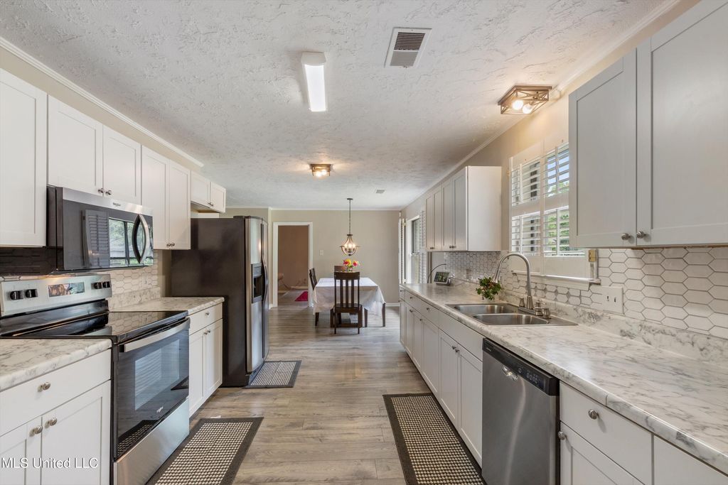 3590 Shady Oaks Drive, Olive Branch, MS 38654