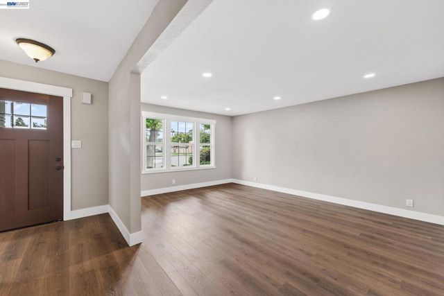 2646 Willowren Way, Pleasanton, CA 94566