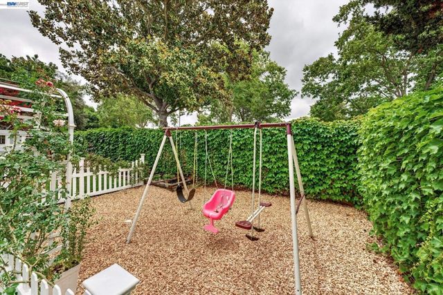 2646 Willowren Way, Pleasanton, CA 94566
