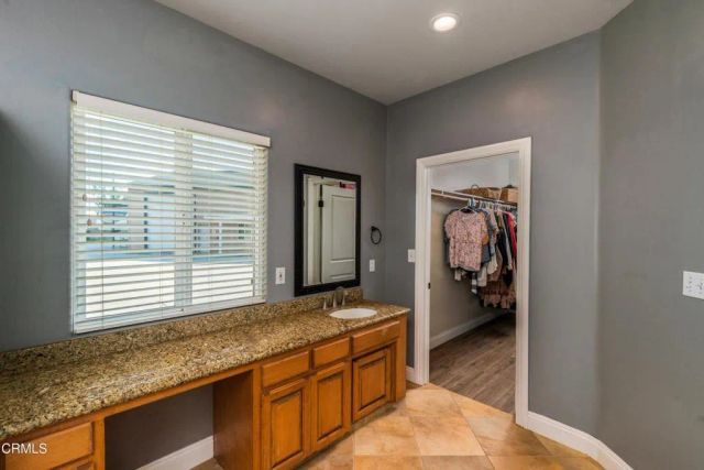 102 Anna Lane, Bakersfield, CA 93308